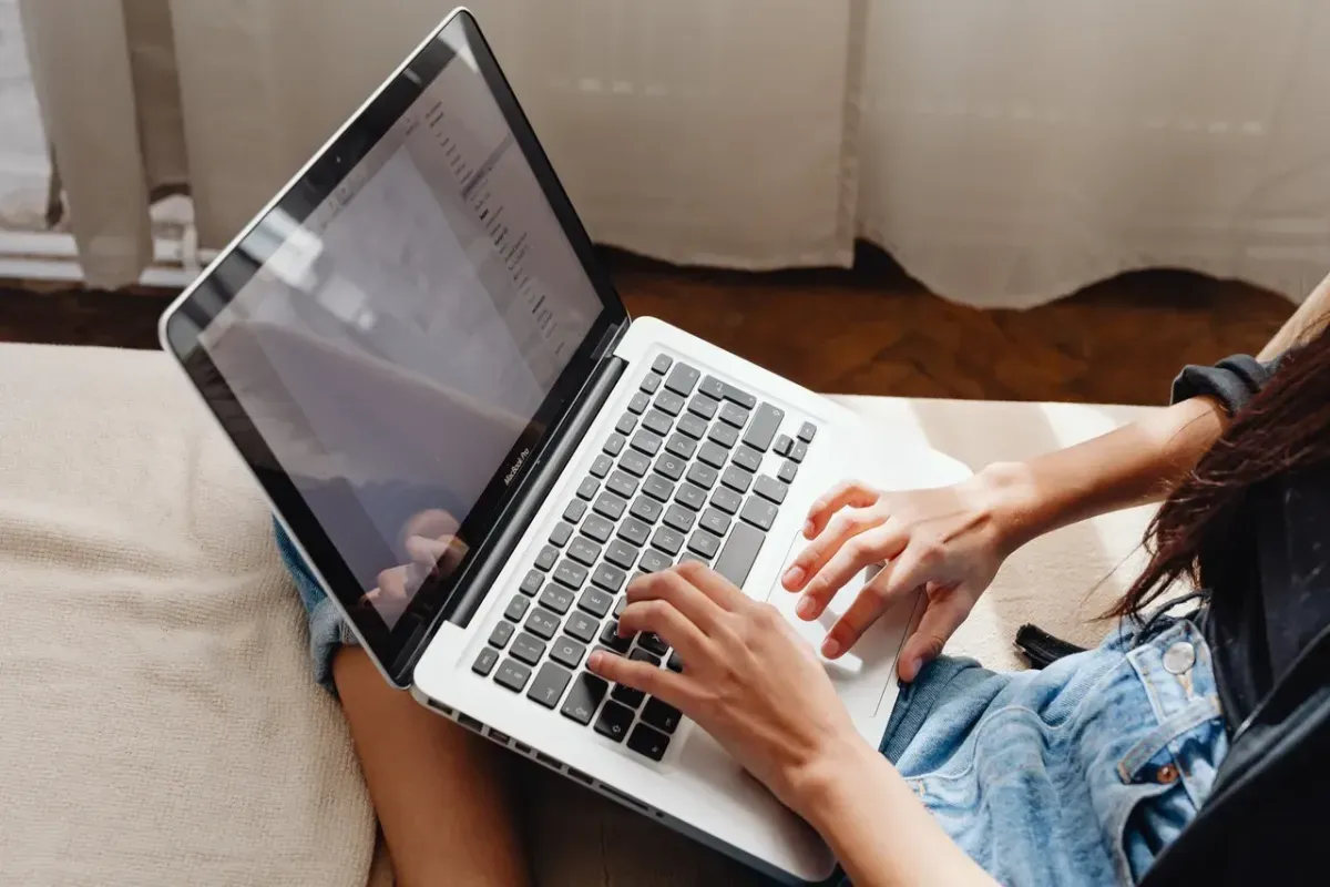Nieruchomości online – jak sprzedać dom w Internecie?